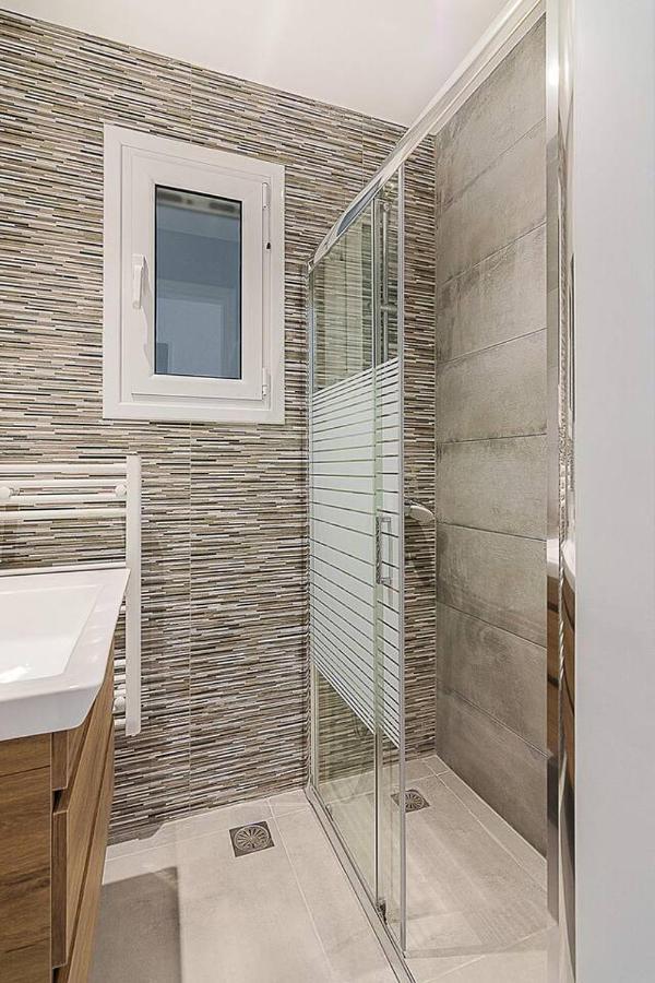 Spacious Two Bedroom Apartment In Central Location Atina Dış mekan fotoğraf