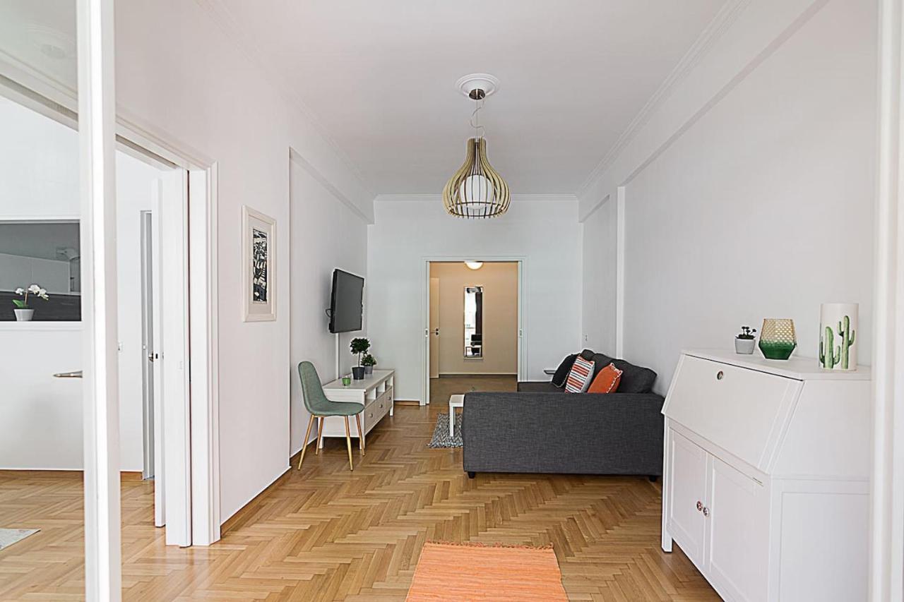 Spacious Two Bedroom Apartment In Central Location Atina Dış mekan fotoğraf