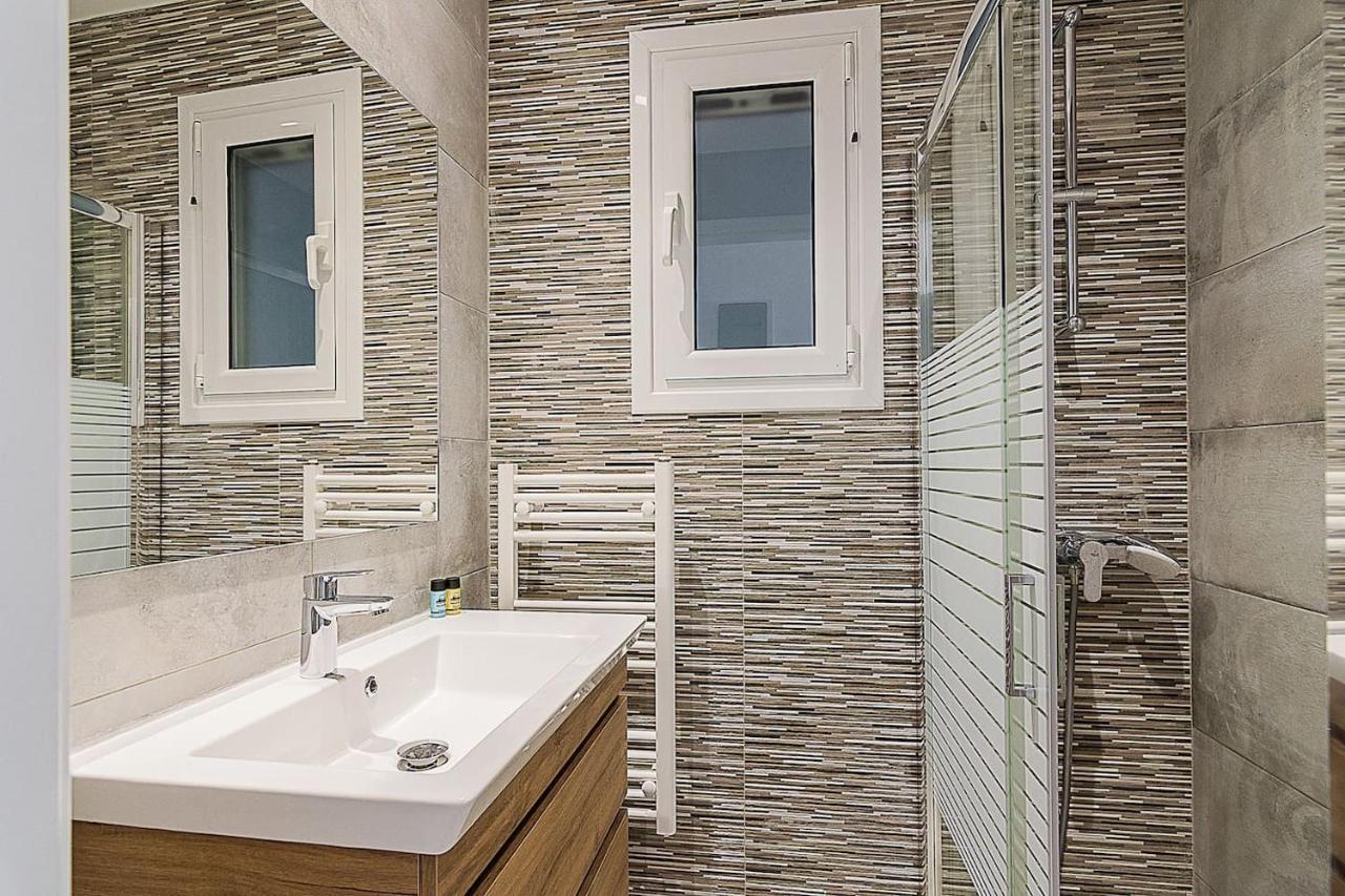Spacious Two Bedroom Apartment In Central Location Atina Dış mekan fotoğraf