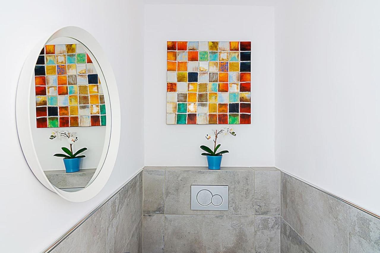 Spacious Two Bedroom Apartment In Central Location Atina Dış mekan fotoğraf