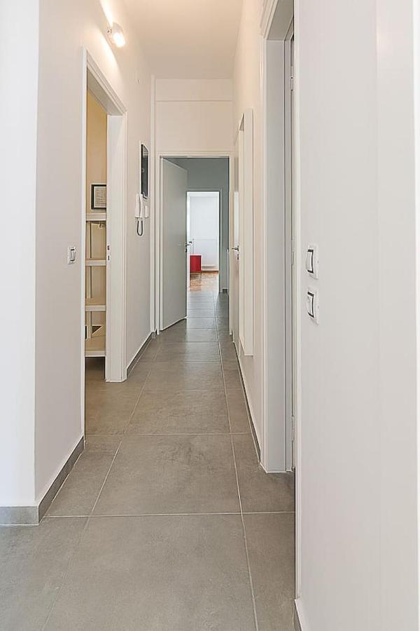 Spacious Two Bedroom Apartment In Central Location Atina Dış mekan fotoğraf